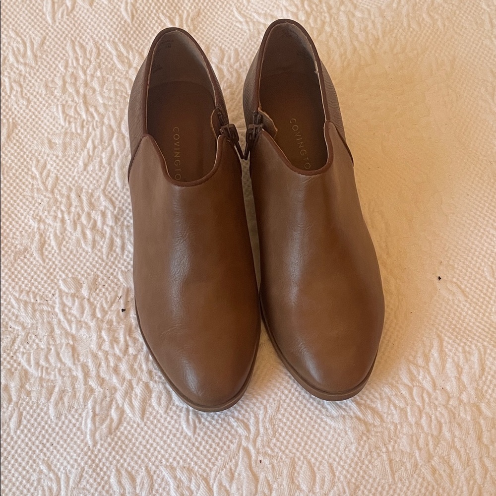Covington Tan Leather Loafers